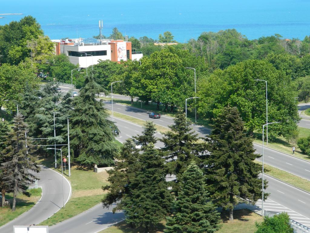 Happy Vacation 2 Apartamento Varna Exterior foto