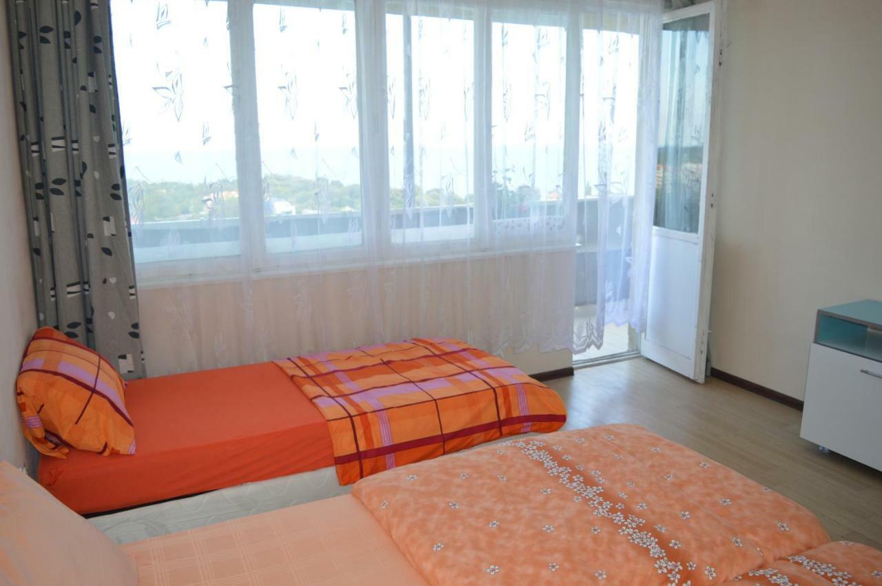 Happy Vacation 2 Apartamento Varna Exterior foto